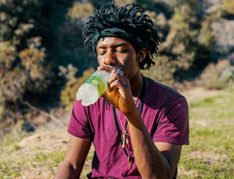 7 Benefits Of CBD Water