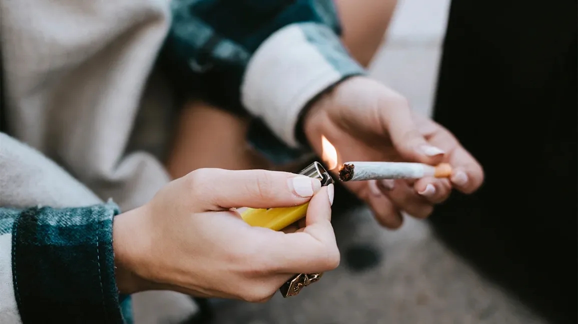 Here’s What $20 Worth Of Weed Looks Like In Spain