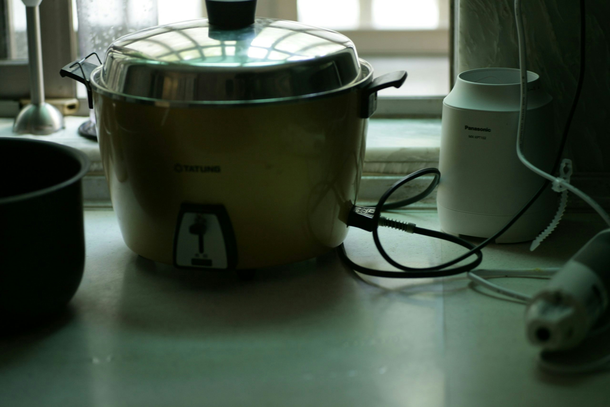 Making Cannabis Oil In A Crock-Pot: Canna Oil Recipe Guide