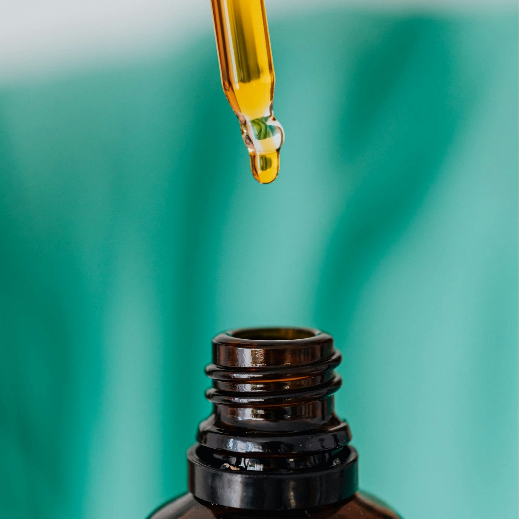 Ethanol Extraction Vs. CO2 Extraction: What Is The Best Way To Make Hemp Oil?