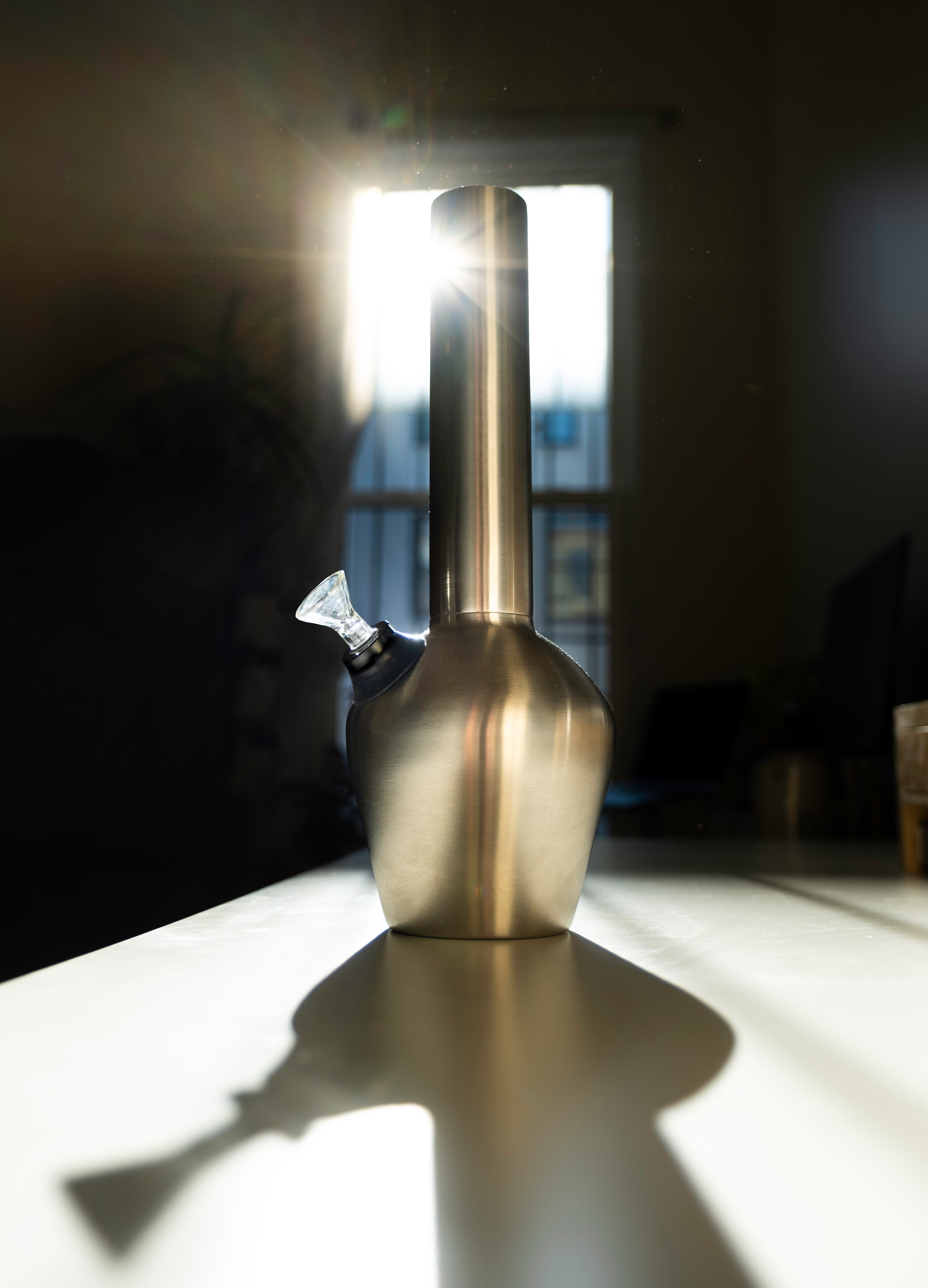 6 Reasons Why You Should Use A Bong To Enhance Your Cannabis Experience