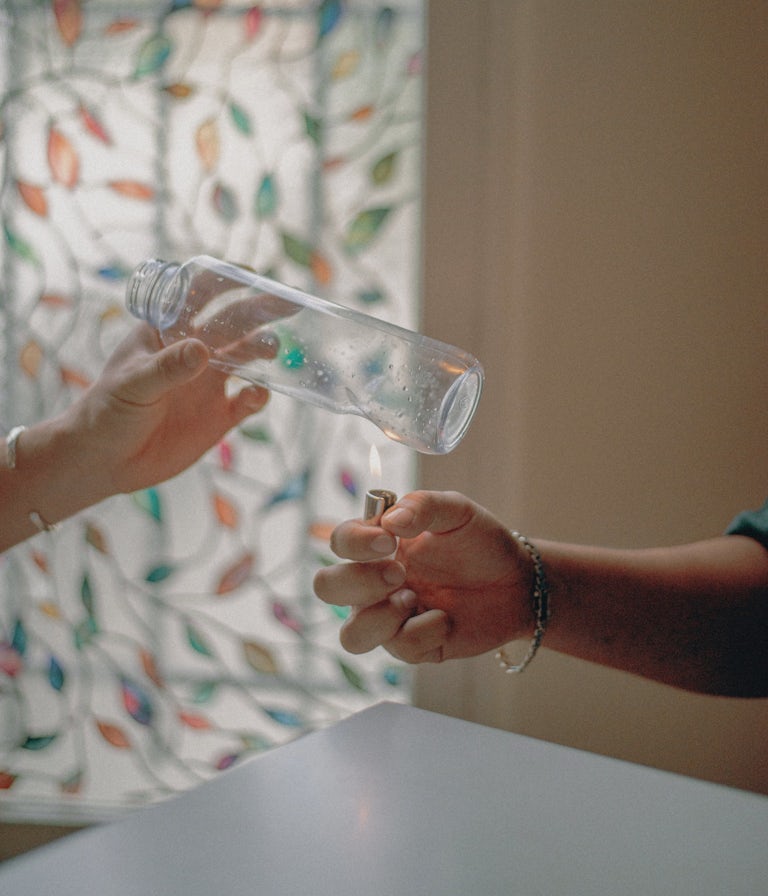 easiest way to make a bong