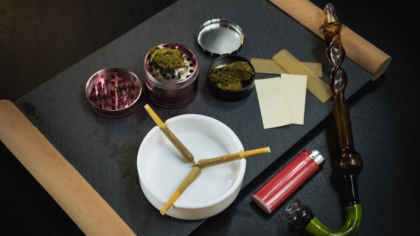 5 Must-Have Cannabis Accessories For Every Successful Stoner