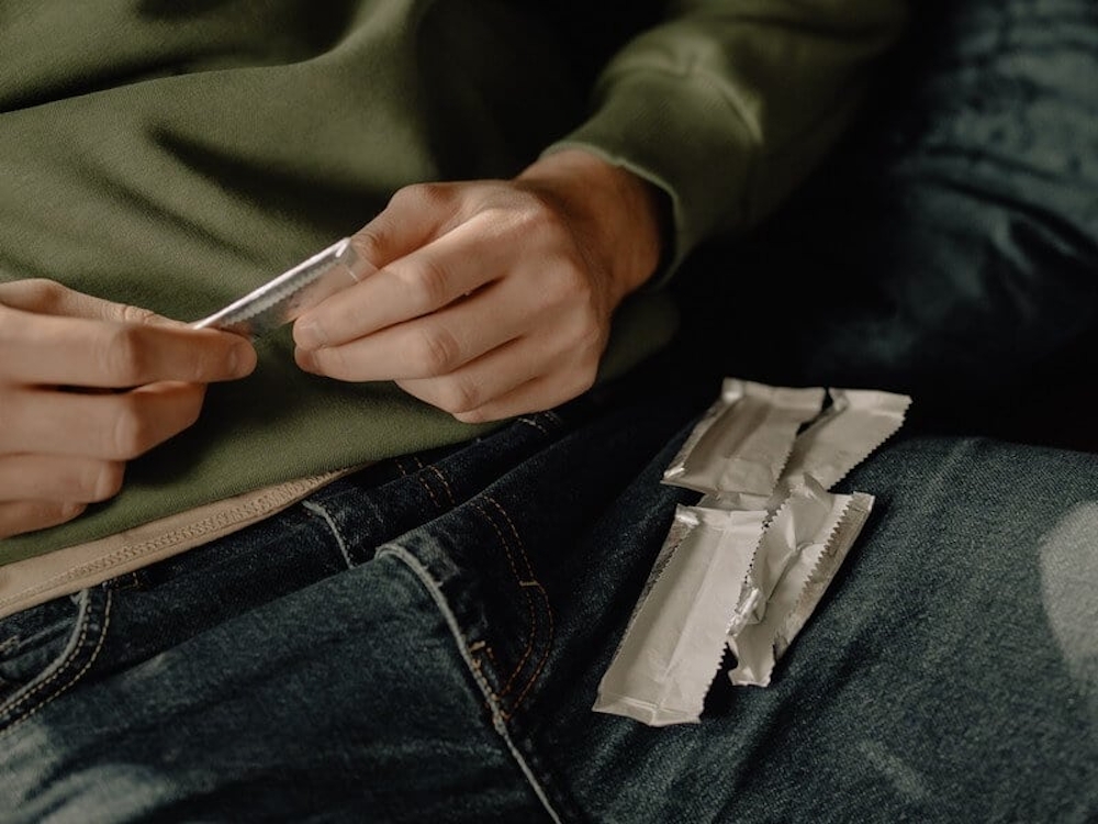 Rolling A Gum Wrapper Joint A Step By Step Guide