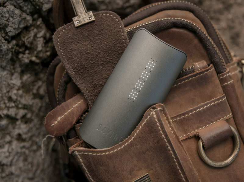 DaVinci IQ vs Arizer Solo 2: Two Dry Herb Vapes For Thick Clouds