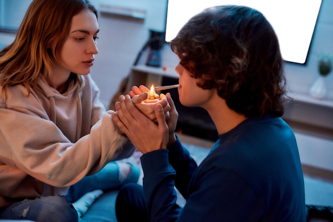 Relationship Problems Every Stoner Will Understand