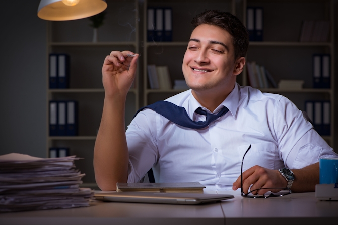 Relationship Problems Every Stoner Will Understand