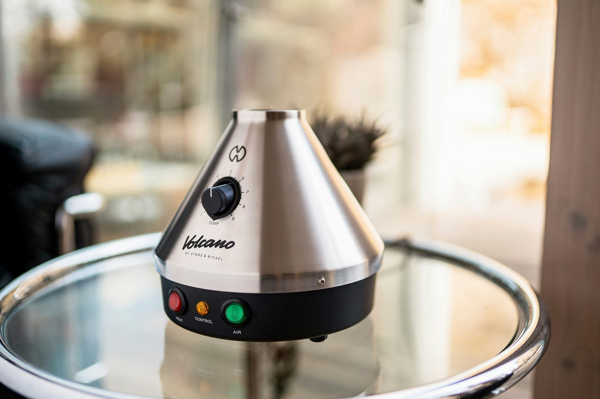 Herbalizer vs Volcano: 2 Heavy Contenders For The Best Desktop Vaporizer