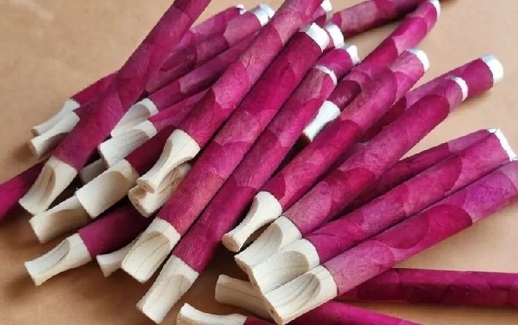 10 Ways To Smoke Weed Without A Pipe, Papers, Or Bong