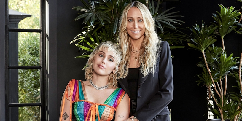 How Miley Cyrus Convinced Her Mom To Start Smoking Weed
