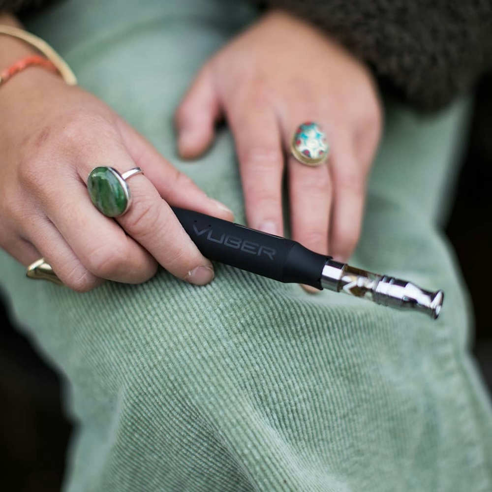 Vuber Pulse Vape Pen: Smart Battery Review