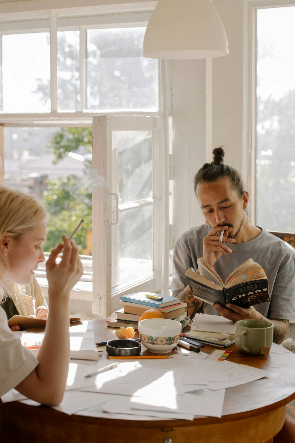 Reading While High – 10 Best Books For Stoners