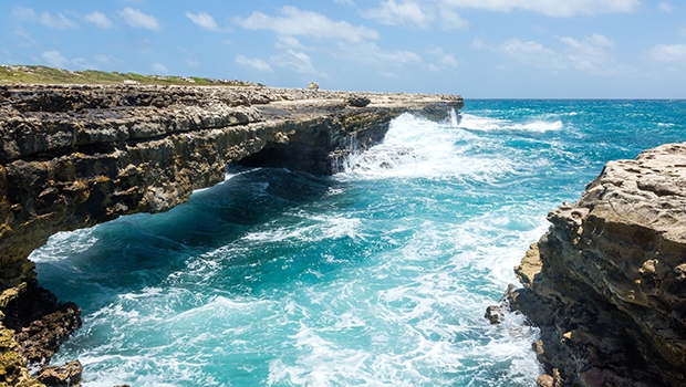 Antigua And Barbuda: The Best Spots In Paradise To Smoke