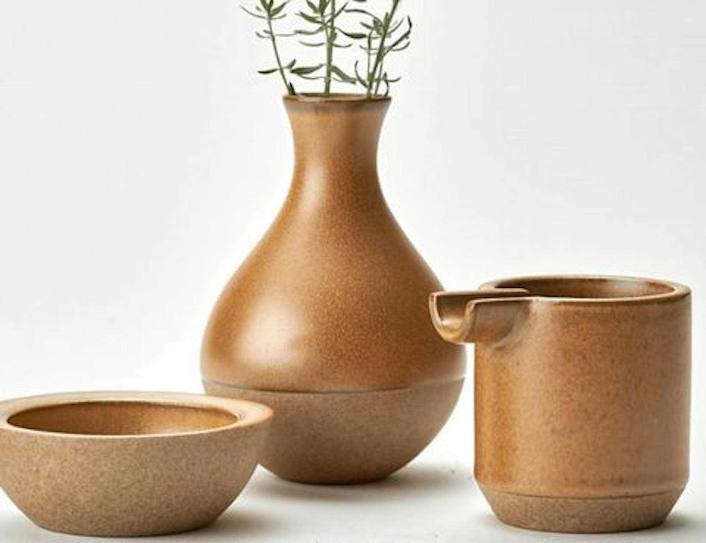 Seth Rogen’s Houseplant Just Invented An Innovative Rolling Tray Herb