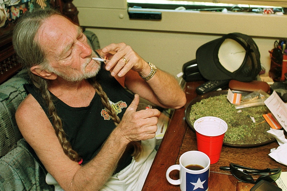 Willie Nelson’s Weed Advocacy Just Won Him An Award
