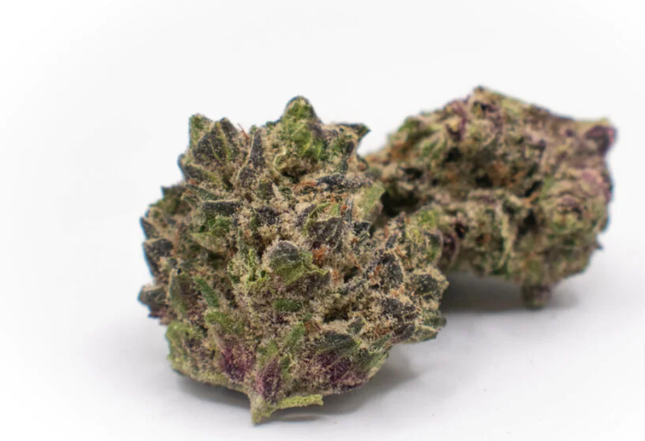 The Full Guide To The Best White Weed Strains Out There