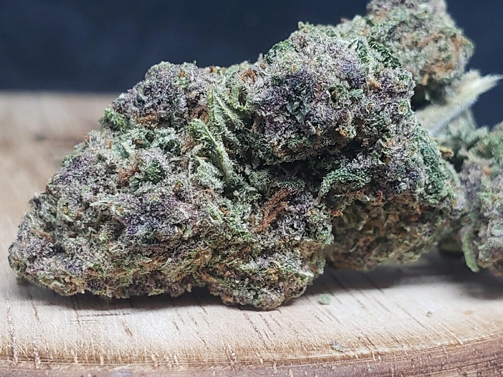 The Full Guide To The Best White Weed Strains Out There