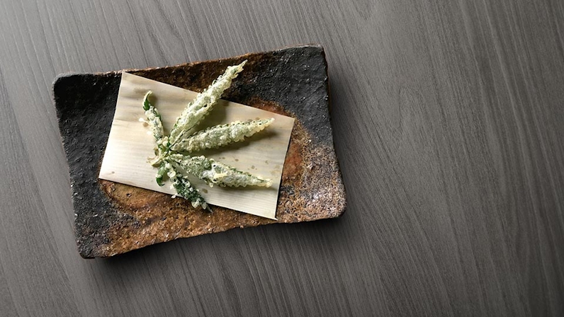 This Thai Restaurant Serves Tempura Pot