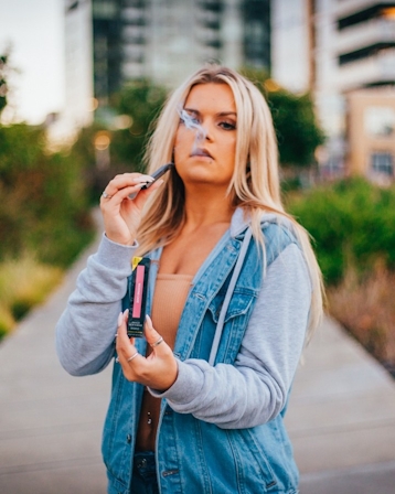 Delta Extrax Delta 10 THC Disposable Vapes Review: Our Favorite Ones, Ranked