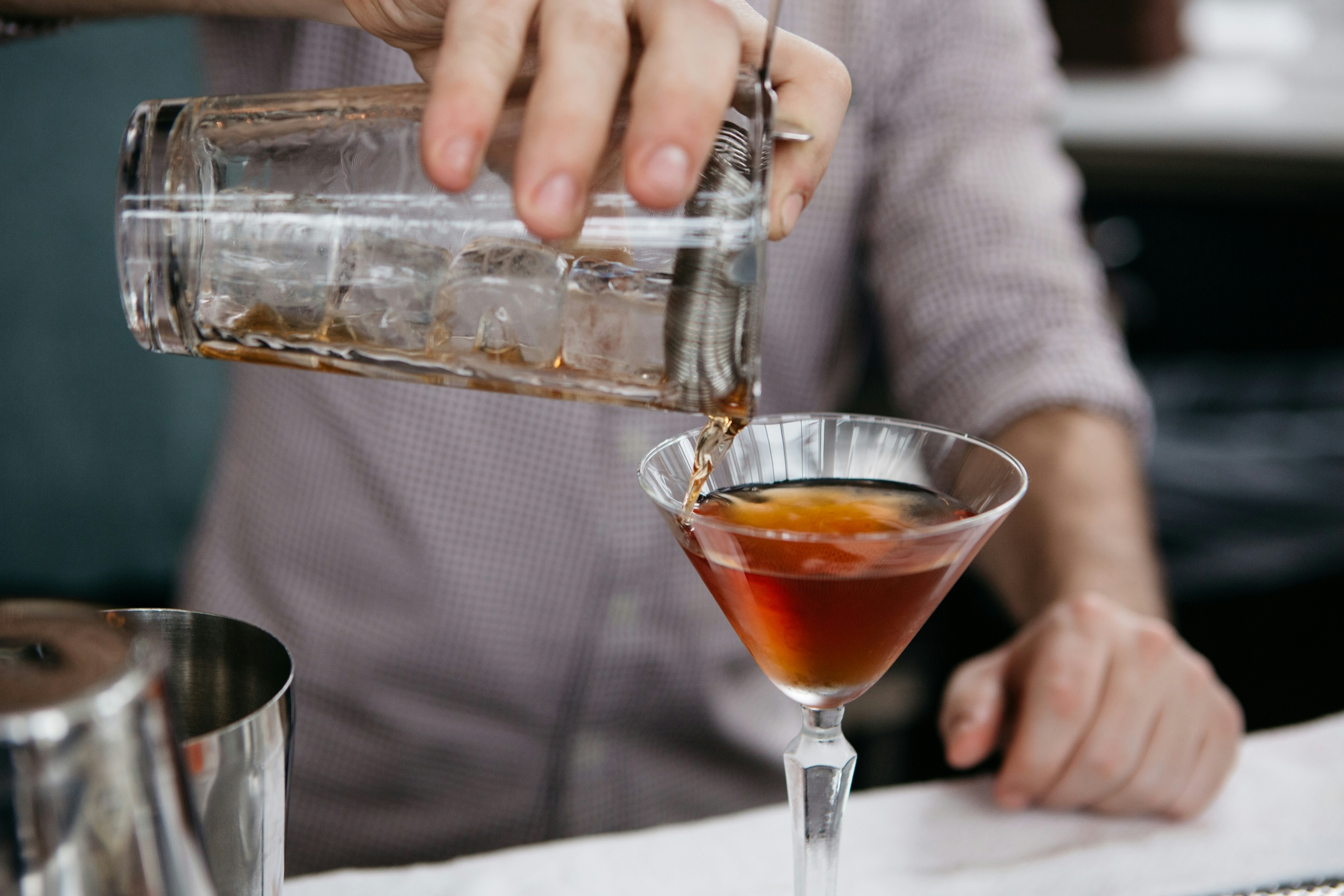 THC Drinks in Illinois: Are They Legal, Where to Buy Them and What’s Changing (2026)