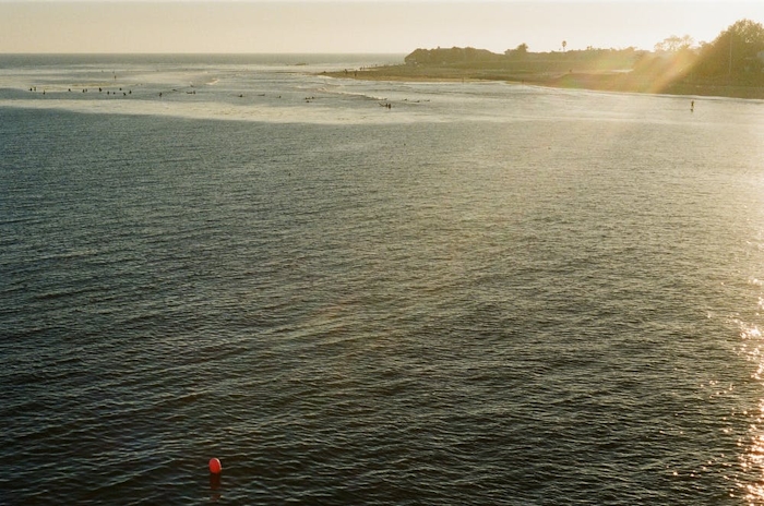 Neusbot Floating Robot Can Help Oil Spill Clean Ups