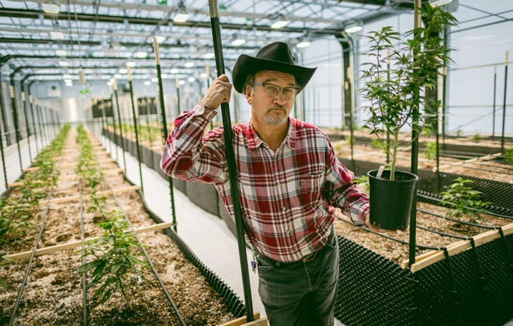 Jim Belushi Talks New Season Of “Growing Belushi,” Belushi’s Farm, & Growing In Oregon