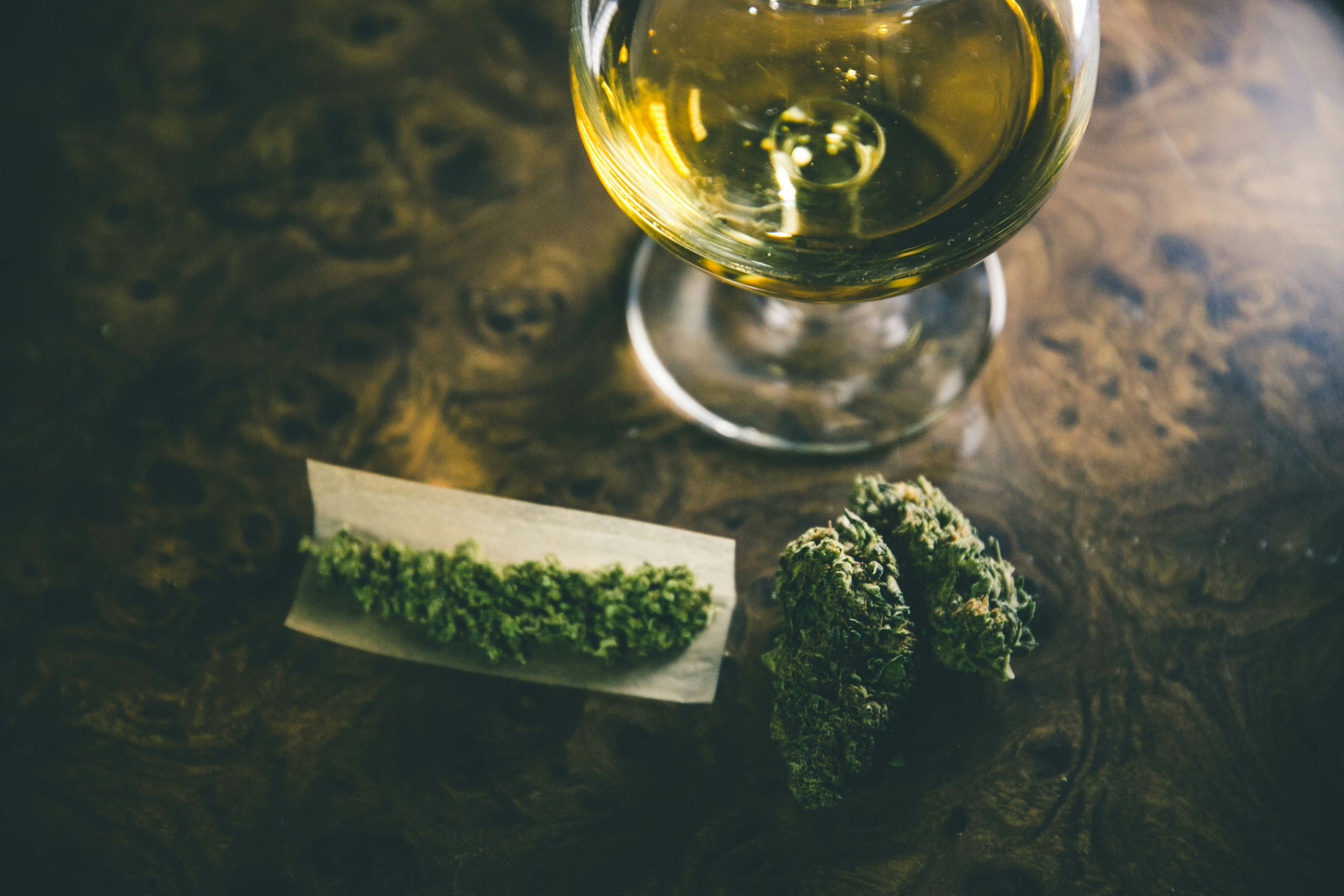 5 Tips To Pair Cannabis And Whiskey