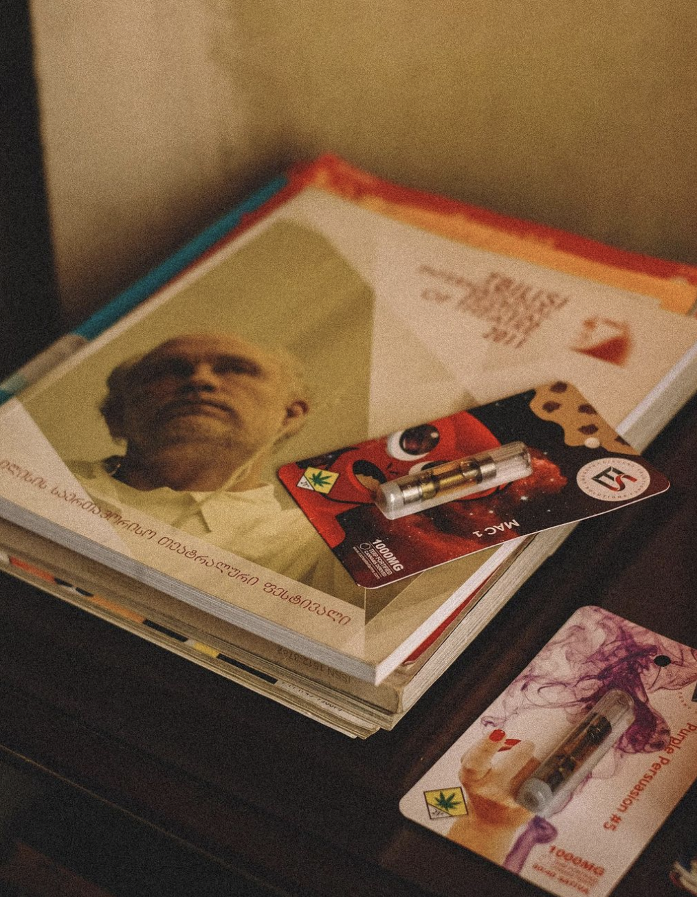 Live Resin vs Distillate: What’s The Difference?