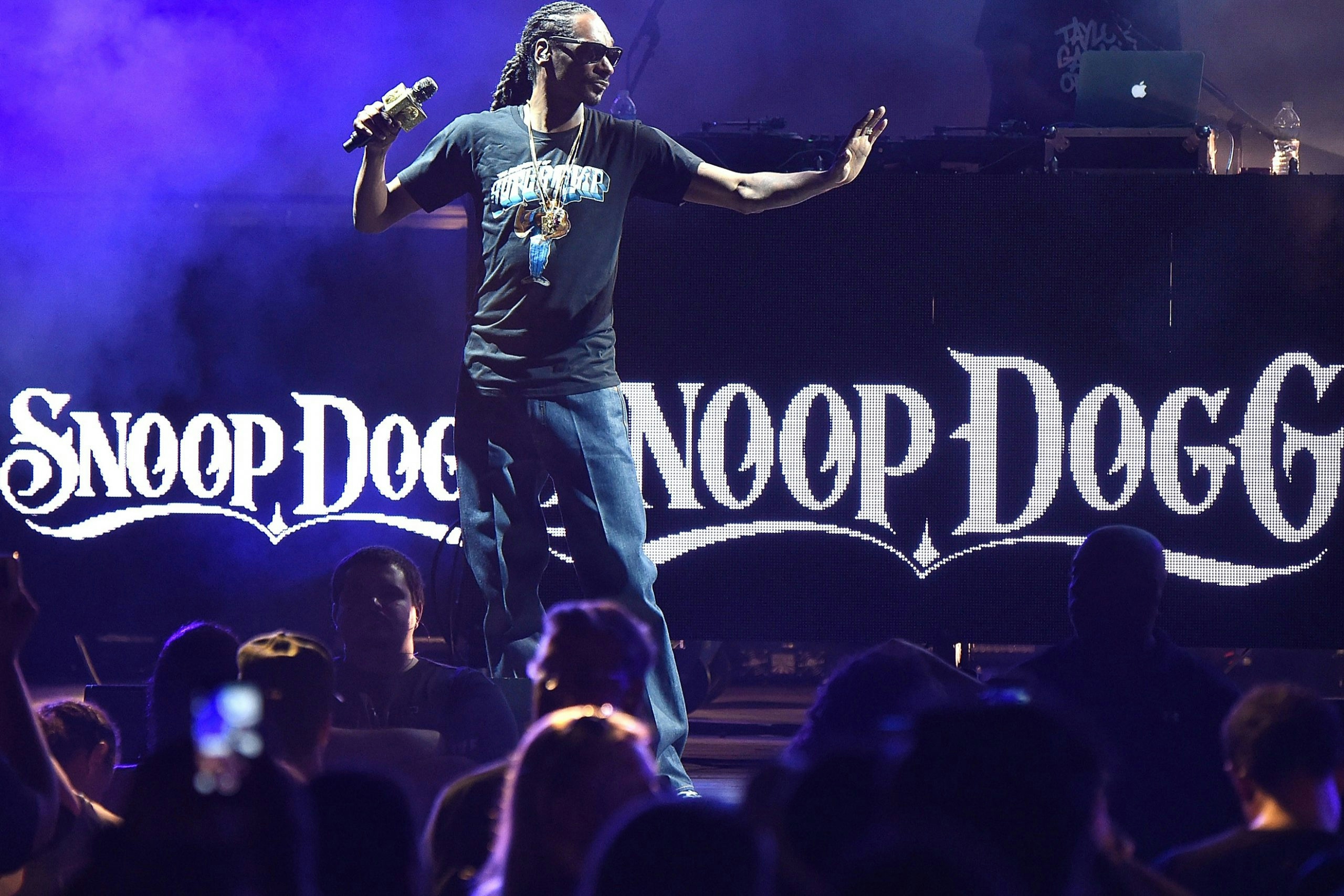 Snoop Dogg & Koe Wetzel Will Take The Stage This 4/20 In…Nebraska?