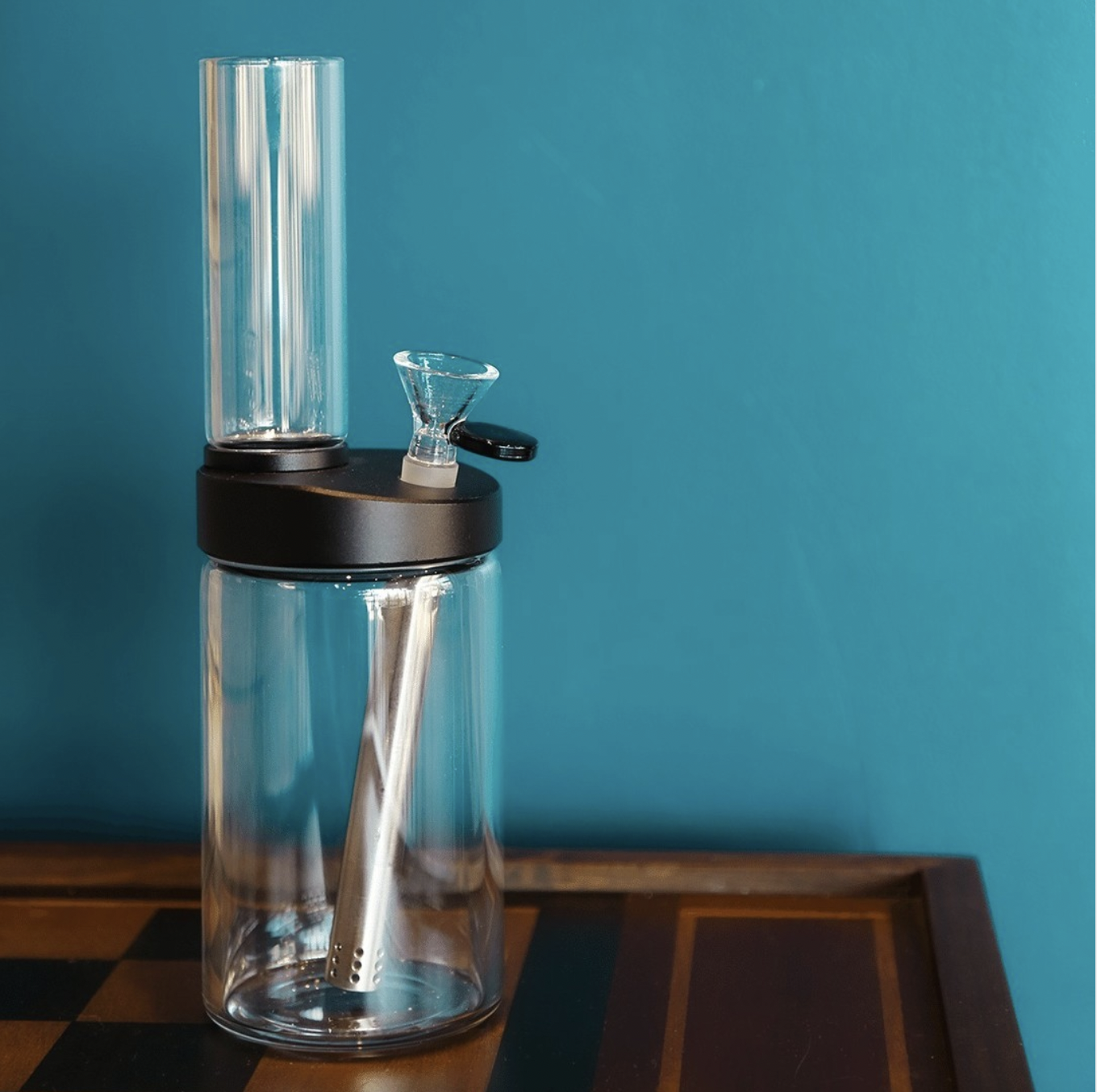 Reviewing Smoke Honest’s Capsule Water Pipe