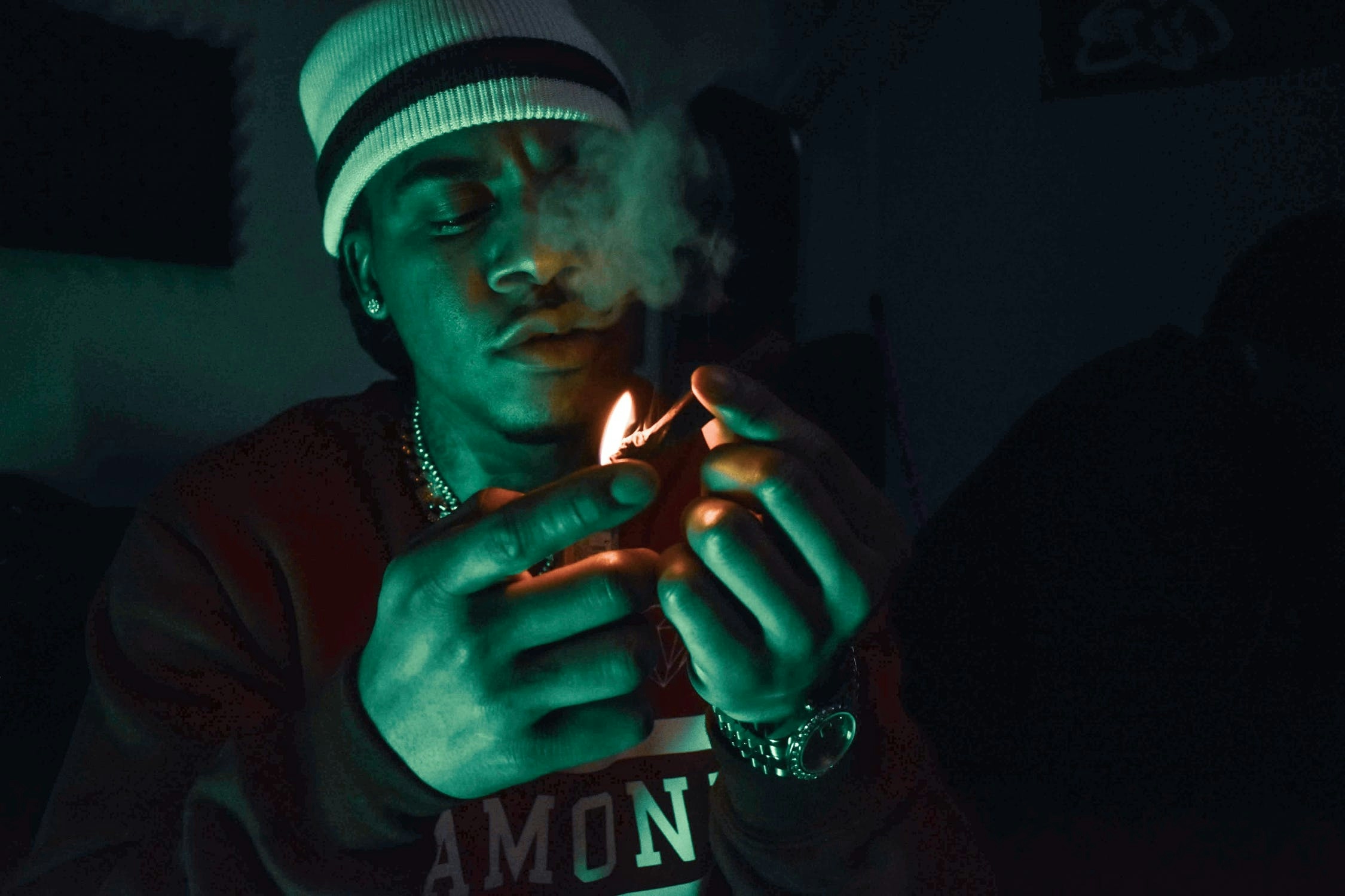 How Much Is An Ounce of Weed: Prices, Worth, & Measurement