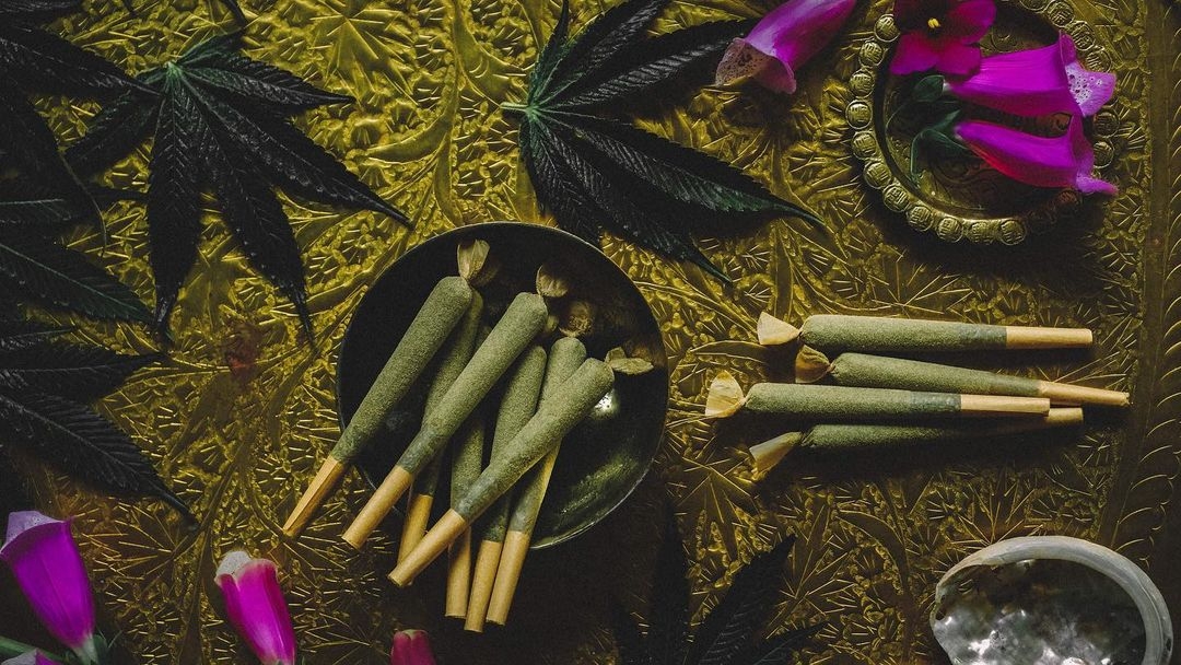 3 Signs You Need To Switch Up Your Smoking Routine