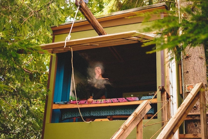 Weed Moms Need To Read “Why Mommy Gets High”