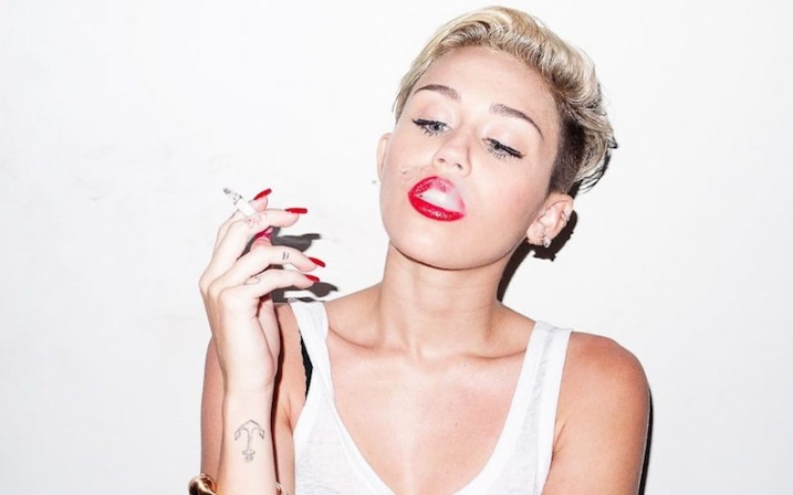 10 Biggest Celebrity Stoners You Should Know