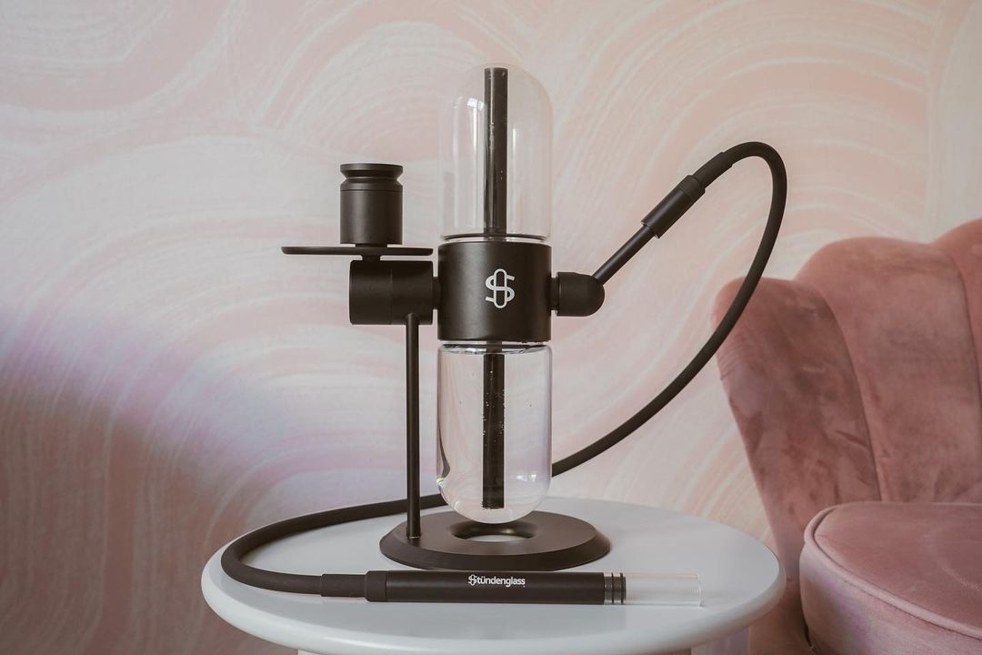 Herbworthy: The Stündenglass Gravity Bong