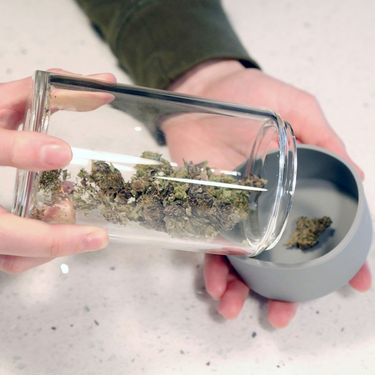 Make The Best Weed Gift Basket For Cannabis Lovers In 2025