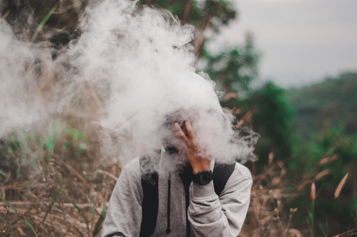 Stonerpedia: How Far Does Weed Smoke Travel?