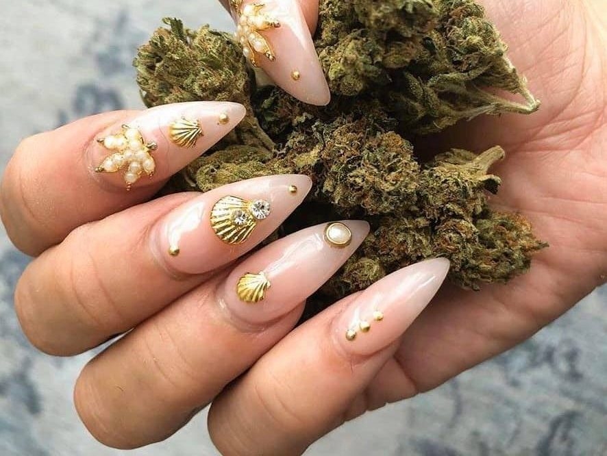 Weed Nail Ideas For Cannabis Lovers