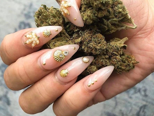 Weed Nail Ideas For Cannabis Lovers