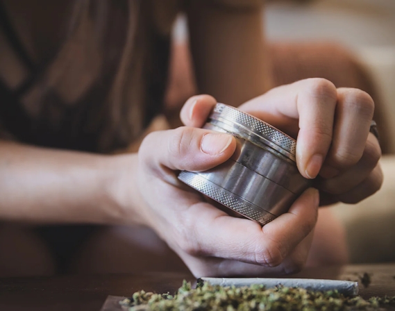 How To Roll A Joint In 6 Easy Steps