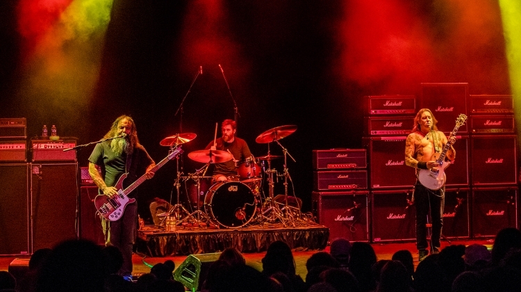 Metal Band ‘Sleep’ Re-Releases 1999 Album With Cannabis Leaves Embedded Into The Vinyl