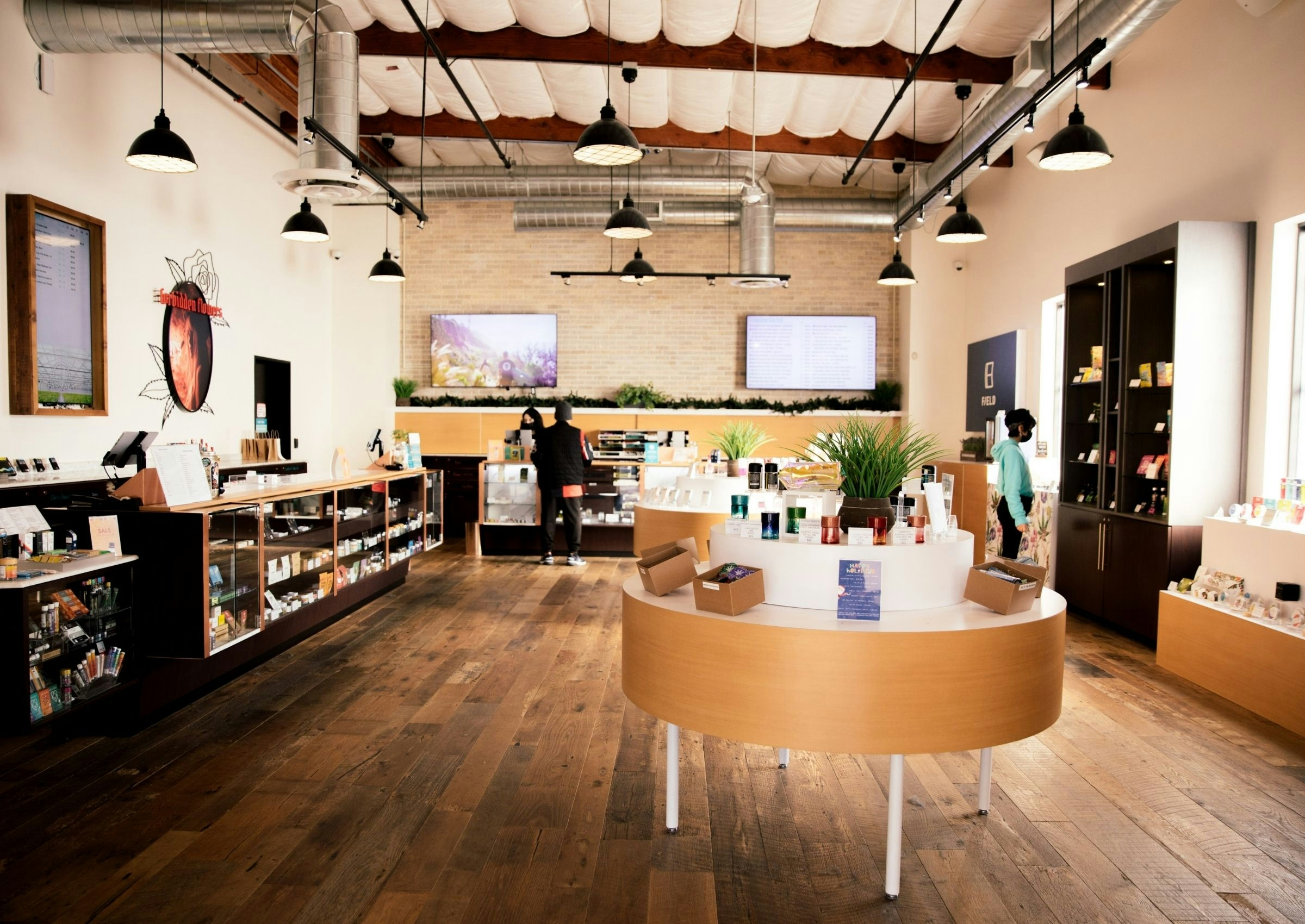 Best Dispensaries In Santa Ana, CA