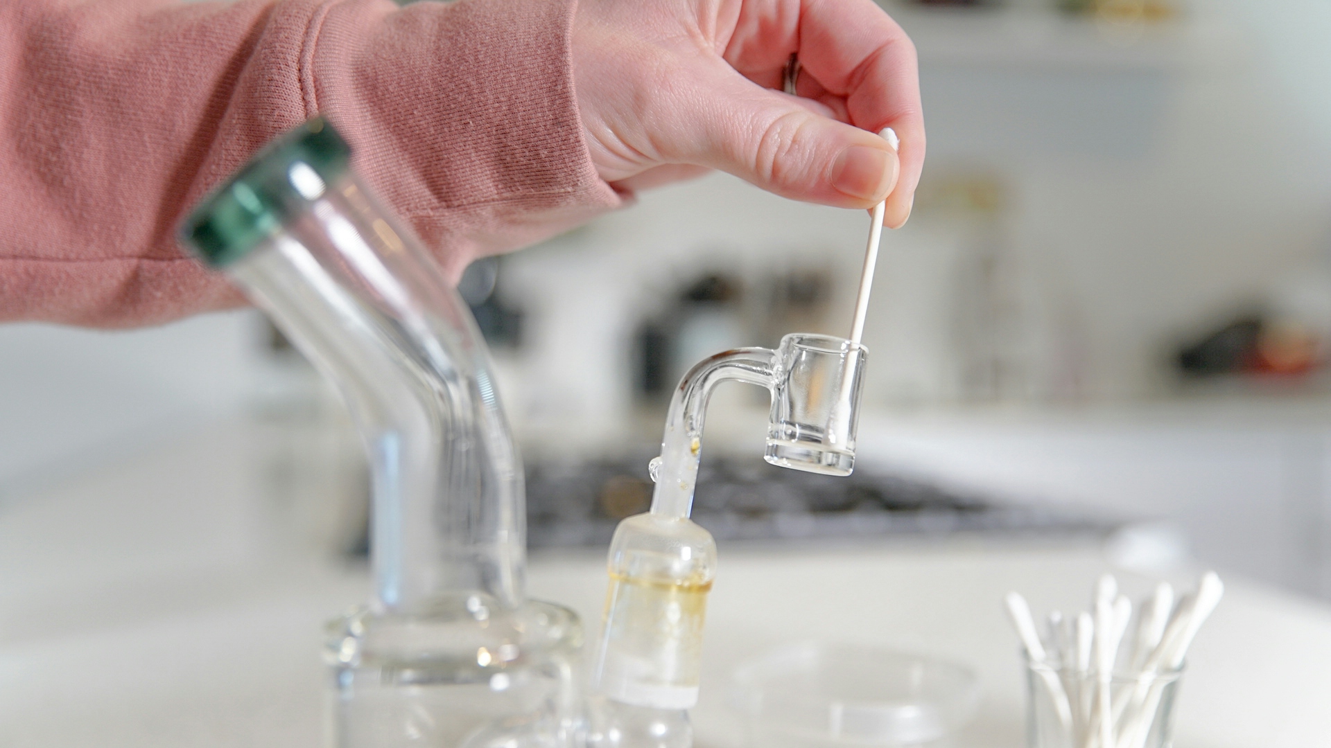 How To Take A Dab For The First Time & 5 Common Things You’ll Face