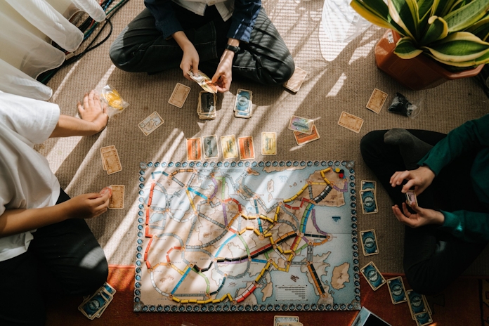 10 Strains To Smoke While Playing Board Games
