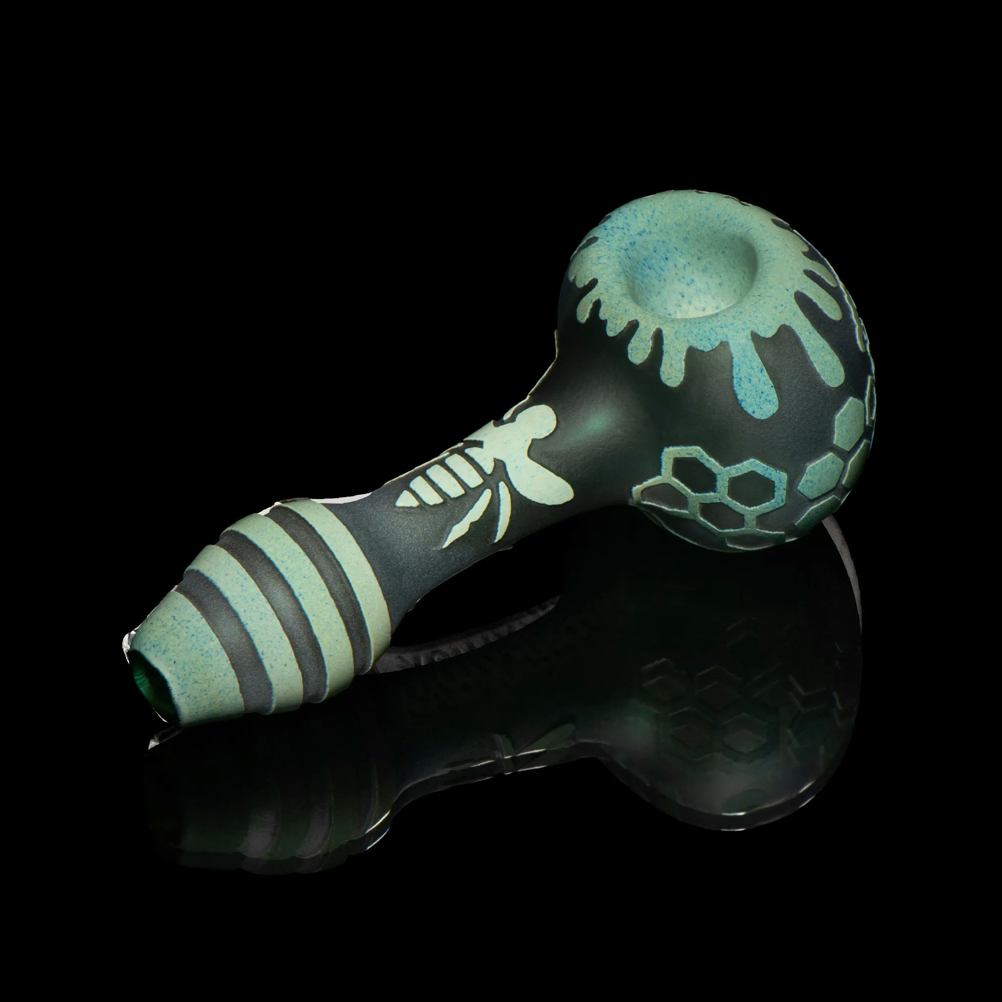 Herbworthy: Milkyway Glass Bee Hive Handpipe