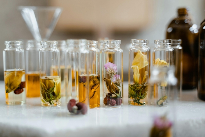 What Are THC Tinctures? Uses, Effects, Dosage
