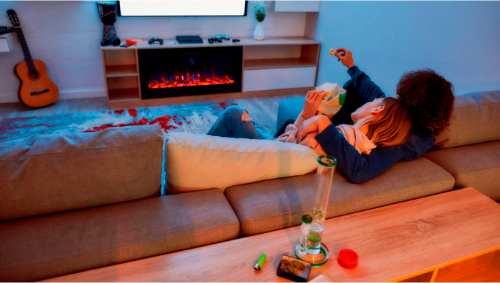 Virtual Chill Session: How To Smoke & Sesh With Your Besties From Afar