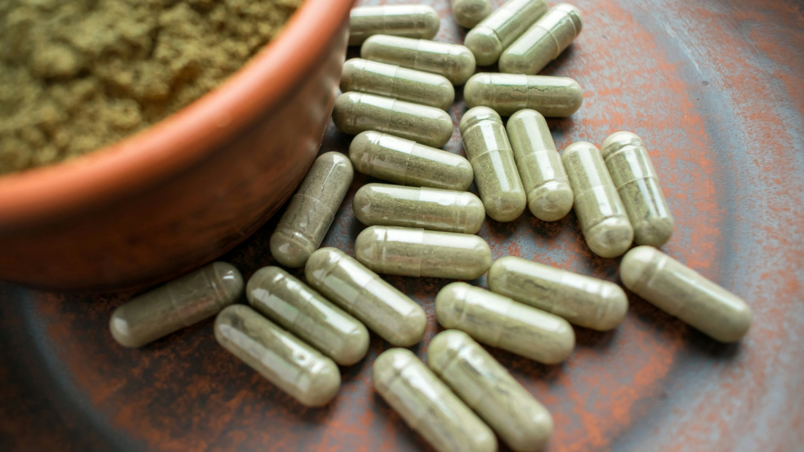 Best Kratom Capsules: A Complete Guide