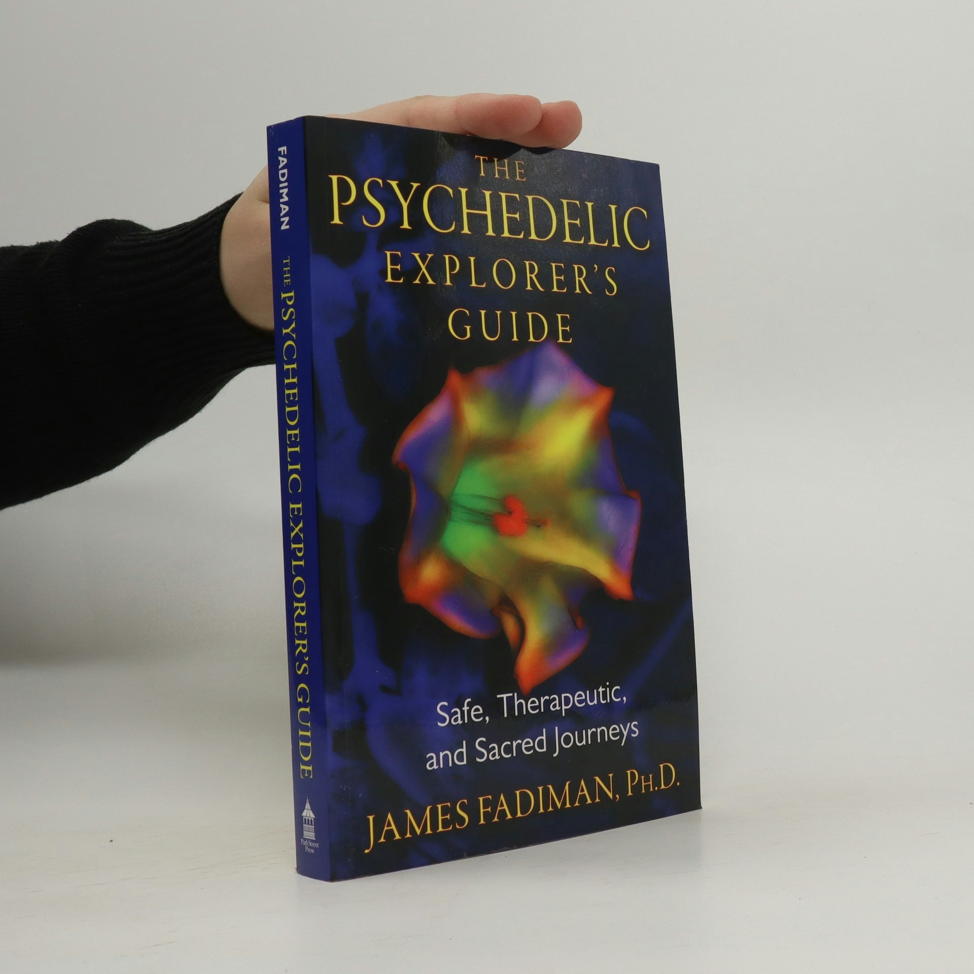 The 5 Best Books About Microdosing Psychedelics