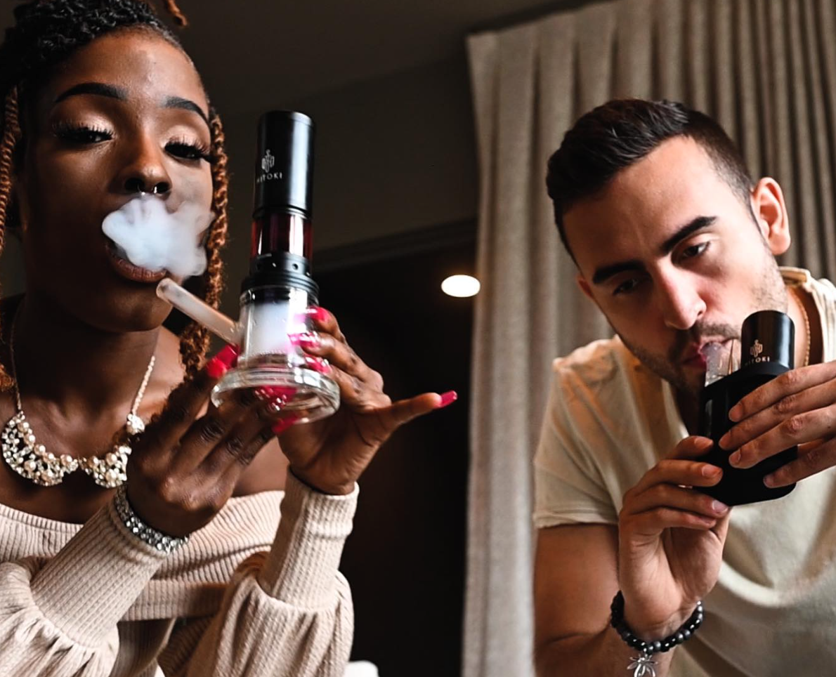 Clean Consumption: The Portable Laser Bong For Conscious Consumers